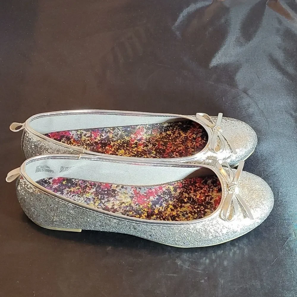 BRAND NEW FADE GLORY YOUTH GIRLS BALLET SILVER CASUAL DAZZLE FLATS